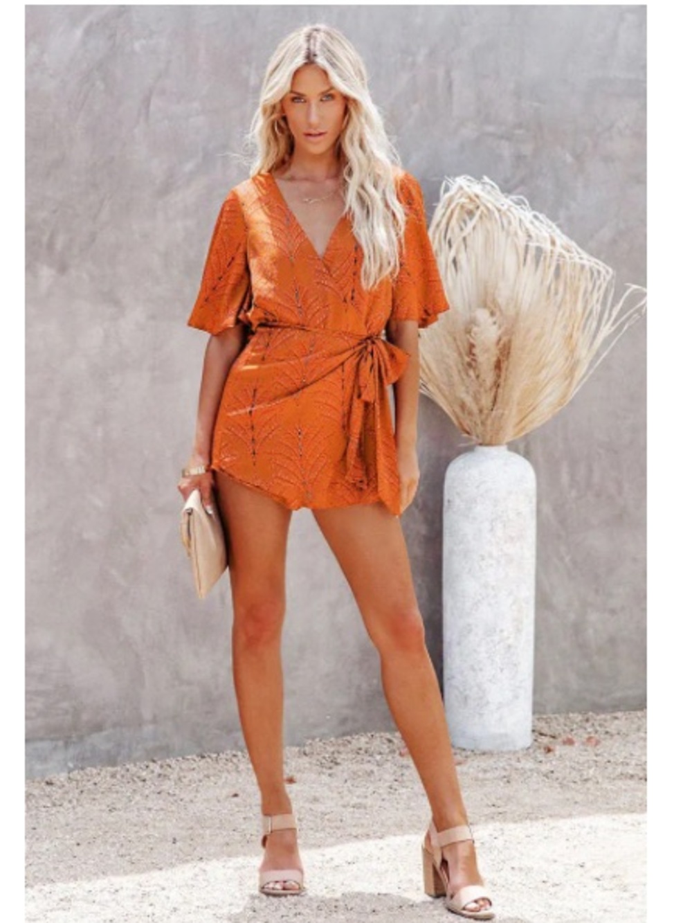 NEW- Cupshe Burnt Orange Plunge Tie-Waist Romper- XL - Picture 3 of 5